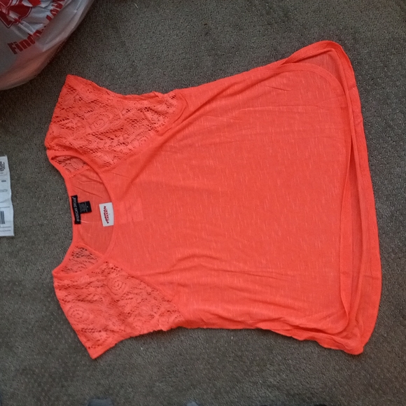American Dream Tops - Peachy color top